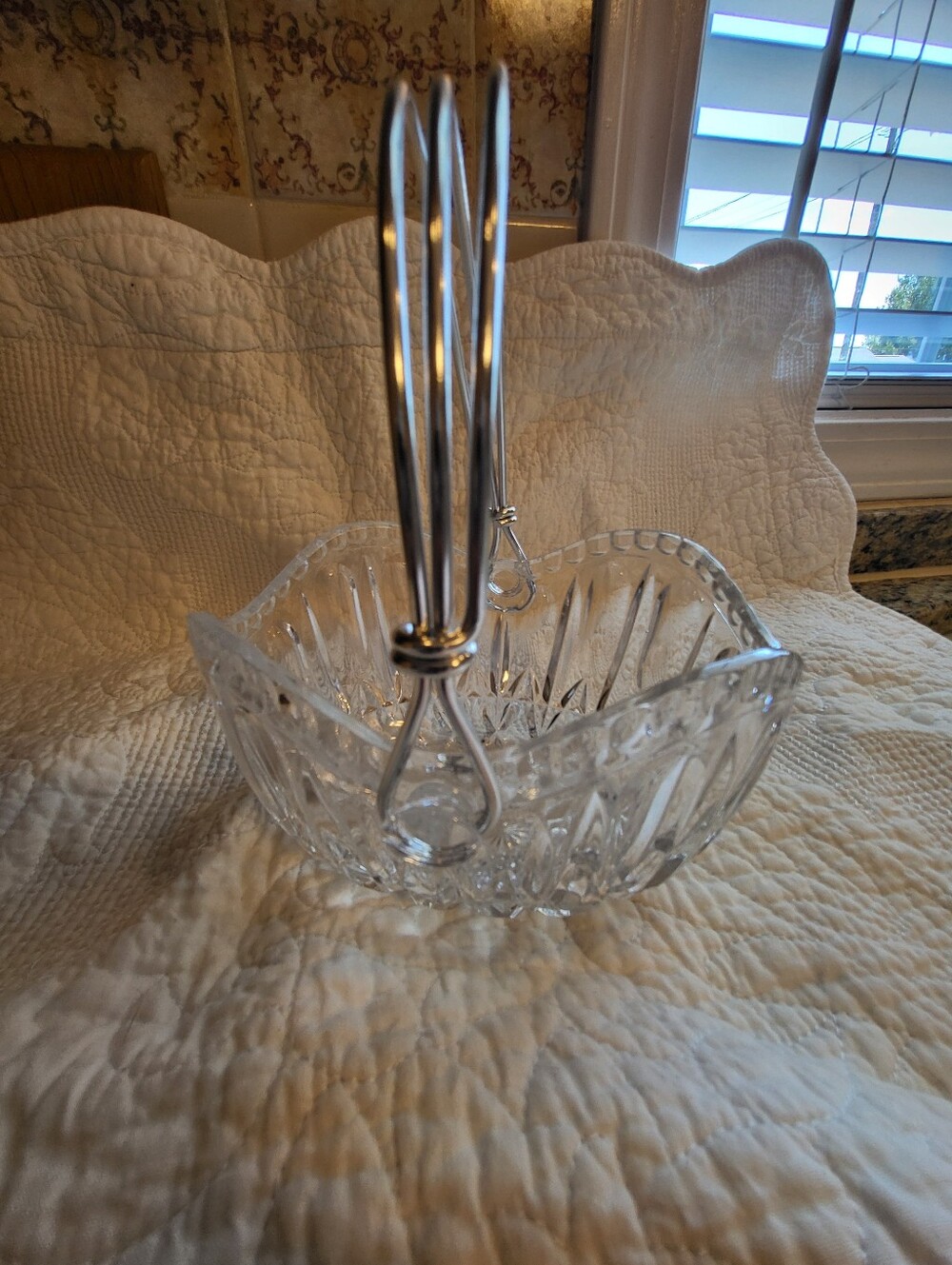 Cut Crystal 7 x 5.75 x 5 In.Basket with Silver-Tone Split Handle